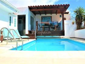 Bungalow for sale in Arona-Chayofa, Spain