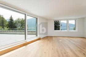 γωνία σπίτι σειρά προς ενοικίαση στο Walchwil, Ελβετία