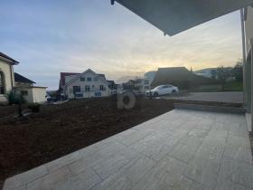 appartement au rez-de-chaussée pour le loyer à Hallau, Suisse