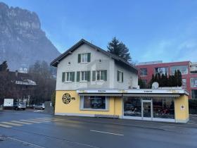 Shop kiadó a  oldalon. Näfels, Svájc