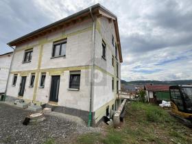 moradia geminada 
 à venda em Nagold-Emmingen, Alemanha moradia geminada 
 à venda em Nagold-Emmingen, Alemanha