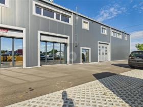 Офисное помещение в аренду в Энзинген, Швейцария Офисное помещение в аренду в Энзинген, Швейцария