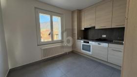 フラット 賃貸 で ドンブレッソン, スイス