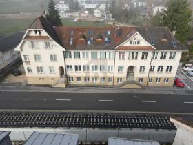 Mehrfamilienhaus Zu verkaufen in Niederdorf, Schweiz