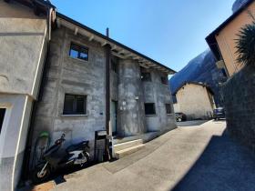 casa isolada À venda em Giornico, Suíça