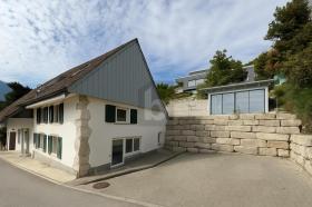 Дом на одну семью Продаётся в Энзинген, Швейцария