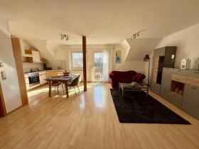 Floor Apartment For Rent in Vienna-Liesing, Austria